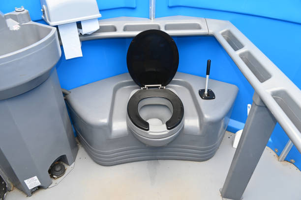 Best Porta potty delivery and setup  in Sandston, VA